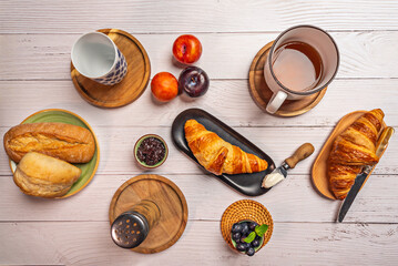 A classic and varied option The continental breakfast is one of the most common options in hotels and homes around the world