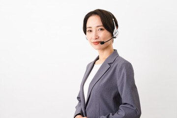 若い女性のオペレーター　ビジネスイメージ	
