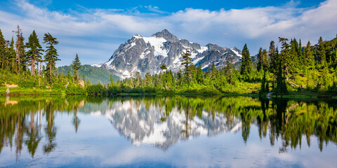 North Cascades National Park Picture Lake View Point Mt Braker Shuksan Seattle Washington State