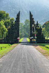Naklejka premium Awesome view of Candi Bentar Gate in Bali, Indonesia