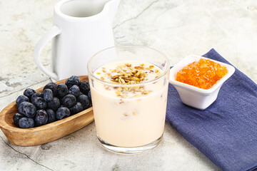 Yoghurt with granola and blueberry