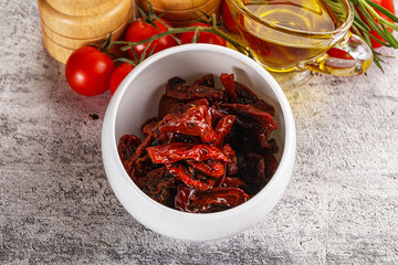 Homemade dry tomatoes with oil