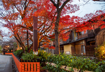 Gion,The district was built to accommodate the needs of travellers and visitors to the shrine.It...