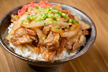 豚バラ丼