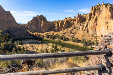 Smith Rock State Park and Crooked River in Oregon