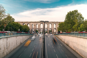 Valens Aqueduc(Unkapani). An ordinary day in Unkapani. Cars are moving in traffic.Istanbul, Turkey.