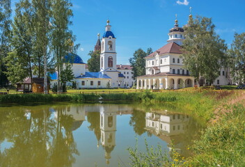 Obraz premium Nikolo-Solbinsky Convent on the lake shore