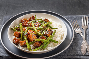 garlic green bean stir fry with crispy tofu and rice
