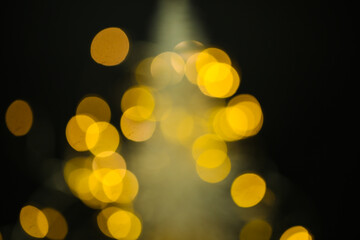 Weihnachtsbaum verschwommen mit Lichter