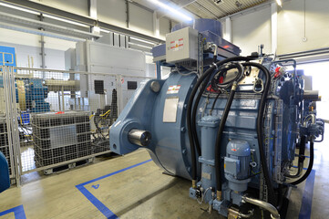 Production of gearboxes for wind turbines in a modern industrial plant