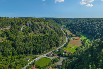 Naklejka premium Ausblick auf Kipfenberg in der Altmühlalb im nördlichen Oberbayern