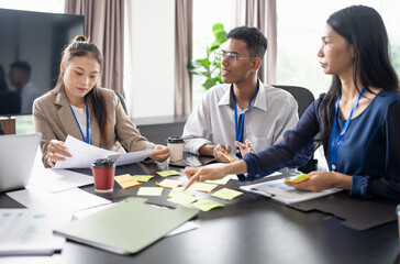 Obraz premium Business asian Multicultural businesspeople working project working together in office conference ideas in startup at office Diversity leadership and business people