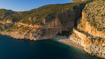 Tureckie wybrzeże, plaża Kaputaş widziana z loty ptaka chwilę przed zachodem słońca  © Tomasz Watras