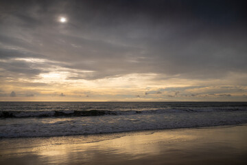Obraz premium Dusk from the shore 
