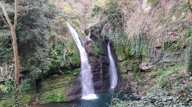 Carpinone - Le due cascate del Carpino al termine del sentiero di accesso