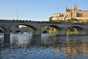 Fototapeta premium Les ponts sur l'Orb à Béziers. France