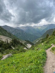 Naklejka premium Trail in the mountains