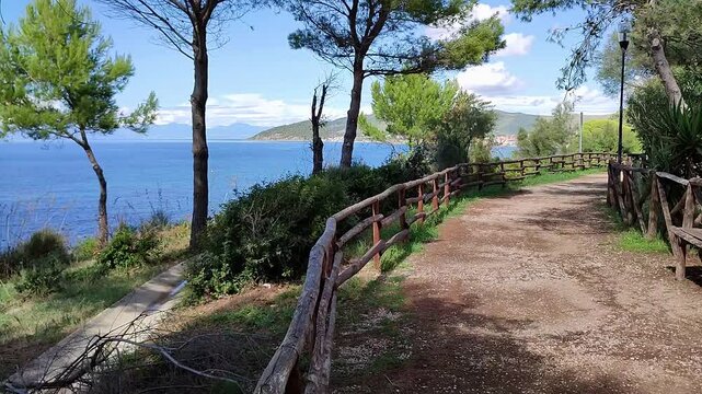 San Marco di Castellabate - Scorcio del sentiero naturalistico Le Grotte