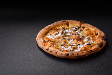 Creamy pizza with truffle cheese, mozzarella, chicken and mushrooms