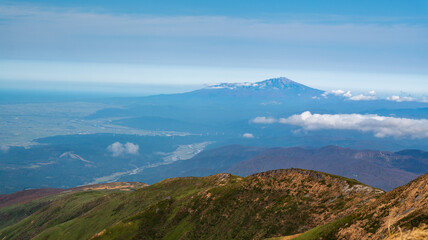 山形　月山頂上からの庄内平野・鳥海山の眺望