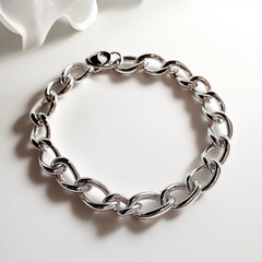 Obraz premium Timeless Elegance Silver Chain Bracelet for Every Occasion
