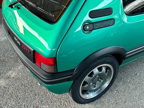 Partie arri&egrave;re d&rsquo;une Peugeot 205 griffe