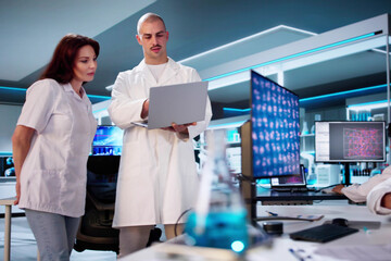 Naklejka premium Medical Lab Scientist Woman Doing Research In Laboratory