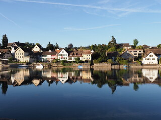 Obraz premium Houses at Rhine River in European STEIN AM RHEIN town in SWITZERLAND