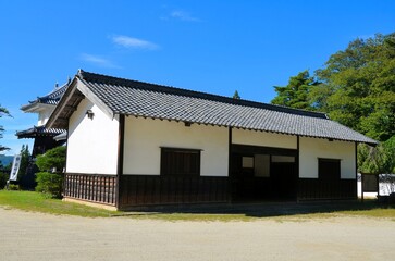 Naklejka premium 岩村城跡 知新館の正門