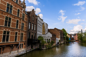 La ville de Gand et le canal de la rivière le Lys en Belgique