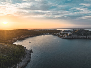 Paysage marin et falaise, C&ocirc;te Espagnole, nature, calanques, paysage m&eacute;diterran&eacute;en.