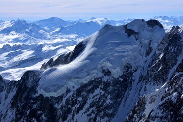 Obraz premium Aiguille des Glaciers, vue d'avion