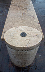 Naklejka premium stone bench in the city of Cambridge