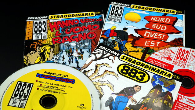 Collection of the first three albums of the Italian pop duo 883, known in the early 90s