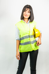 engineer woman holding a yellow hard hat