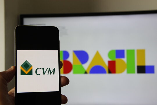 CVM - Comiss&atilde;o de Valores Mobili&aacute;rios, uma autarquia federal que regula e fiscaliza o mercado de capitais no Brasil. A CVM foi criada em 1976, por meio da Lei 6.385, e tem sede no Rio de Janeiro. 
