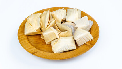 Wajik kletik is a cake originating from Blitar. Wajik kletik is made from sticky rice, coconut milk, and brown sugar. This food is wrapped using corn husks or klobot.