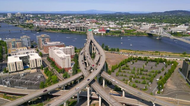 Panoramic view of Portland, Oregon skyline, 26th most populous city in USA.
