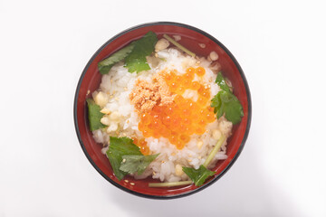 イクラと焼鮭たらこ　だし茶漬け