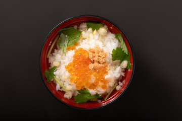 イクラと焼鮭たらこ　だし茶漬け