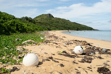 beach trash