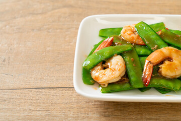 Stir-Fried Green Peas with Shrimp