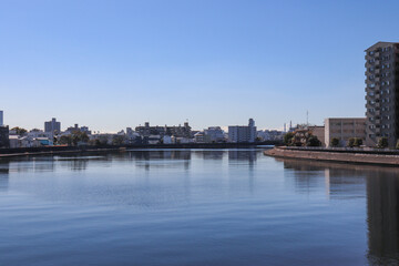 Obraz premium 鶴見川（神奈川県横浜市鶴見区）
