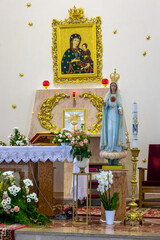 Ołtarz główny w kościele w Gródku nad Dunajcem. © Jacek