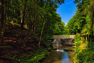 Hydroelectric Power Station - Wasserkraftwerk Lohmen - Wasserfall - S&auml;chsische Schweiz - Moos - Wald - Gr&uuml;n - Waterfall with Rocks and Green Moss - Saxon Switzerland - Niezelgrund - Lohmener Klamm