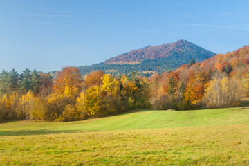 Naklejka premium Poland, Europe, Central Europe, Malopolska, Beskid Wyspowy Mountains, Lubon Wielki Mountain by Mszana Dolna