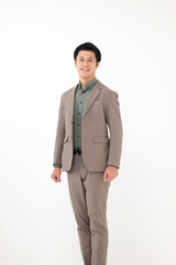 ジャケットを着た若い男性