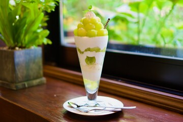 美味しいシャインマスカットパフェ