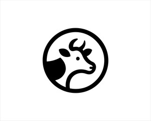 Cow logo vector. Animal farm. Cow icon vector illustration. 