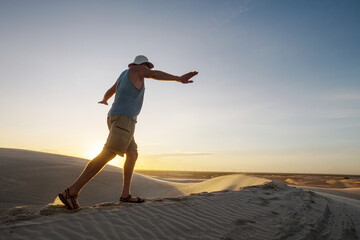 Fototapeta premium Hike in the desert